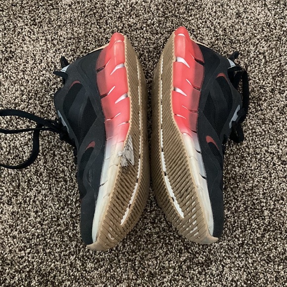 Woman’s Reebok Athletic Shoes - Picture 3 of 8